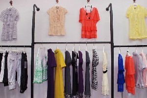 大连开发区外贸服装批发指南 哪里能买到价位合理的优质服饰？