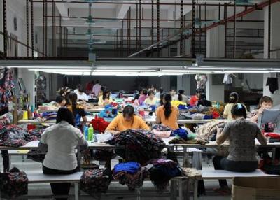 服装加工厂如何拓展家居用品销售的货源渠道